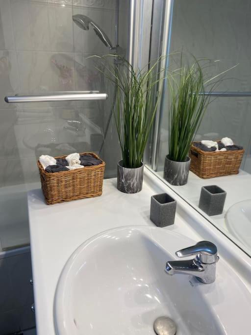 Magnifique Duplex 45 M2 Aux Portes De Paris Metro Barbara A 30Mn Expo Porte De Versailles มงต์รูช ภายนอก รูปภาพ