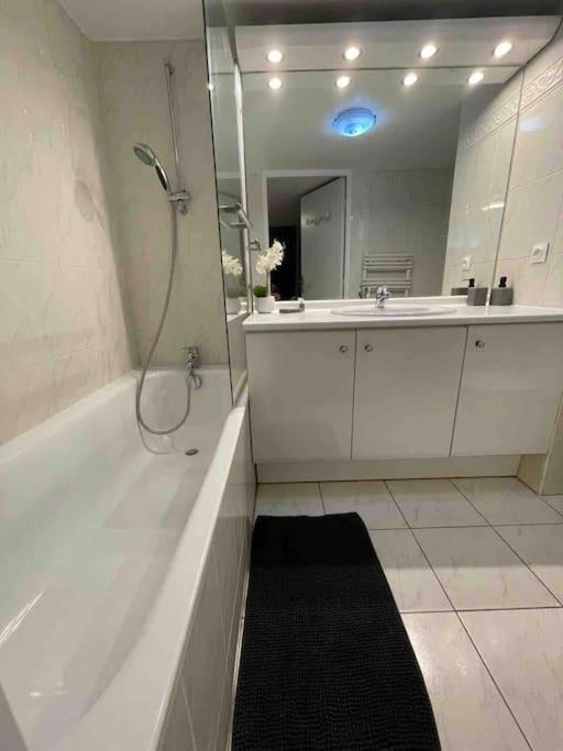 Magnifique Duplex 45 M2 Aux Portes De Paris Metro Barbara A 30Mn Expo Porte De Versailles มงต์รูช ภายนอก รูปภาพ